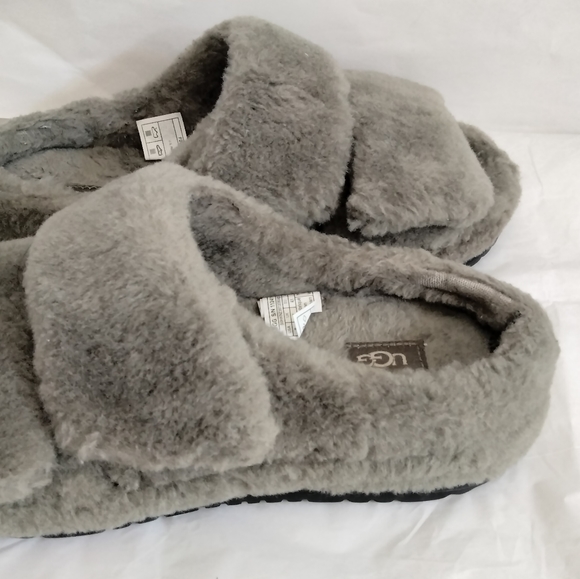 UGG fluff yeah that  slides size 8 - Picture 11 of 16